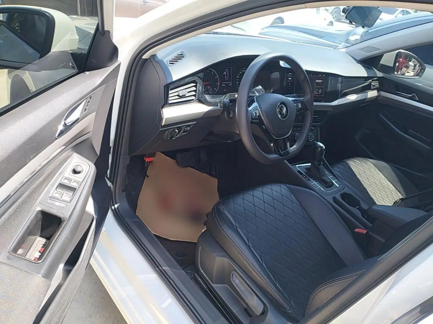 Volkswagen Bora 2021 1.5L Automatic Fashionable Smart Connectivity Version — миниатюра 18