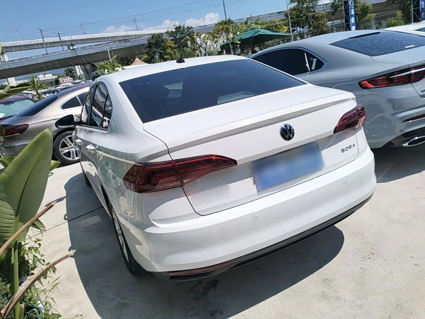 Volkswagen Bora 2021 1.5L Automatic Fashionable Smart Connectivity Version — миниатюра 4