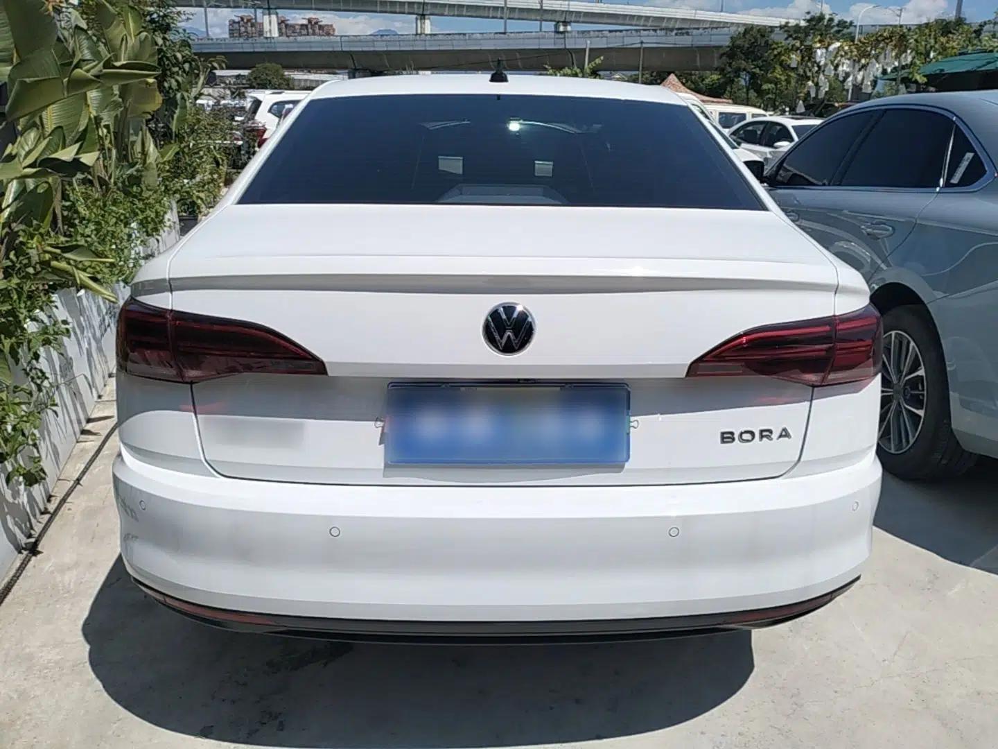 Volkswagen Bora 2021 1.5L Automatic Fashionable Smart Connectivity Version — миниатюра 5