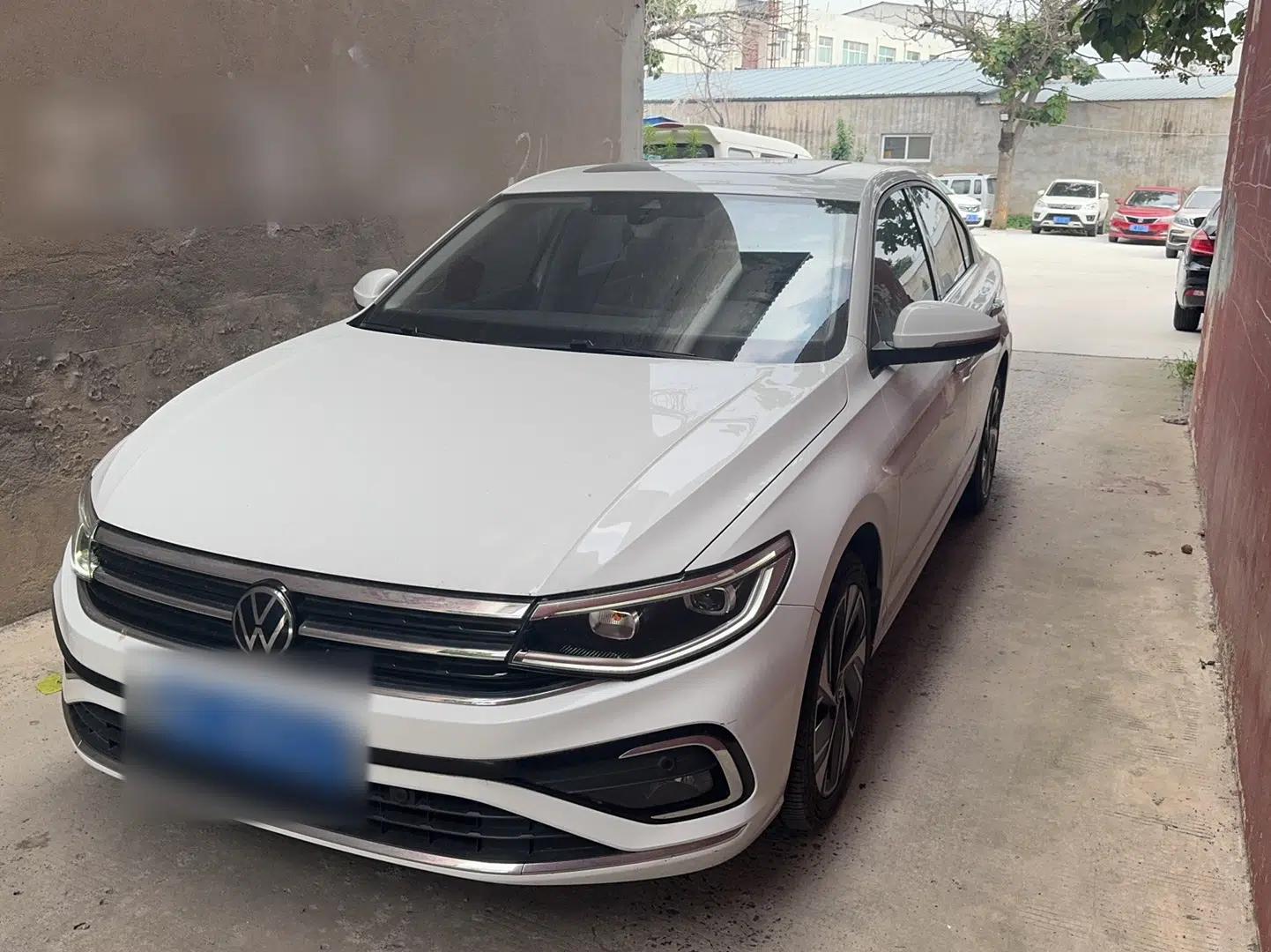 Volkswagen Bora 2023 200TSI DSG SmartDrive PRO Edition — миниатюра 1