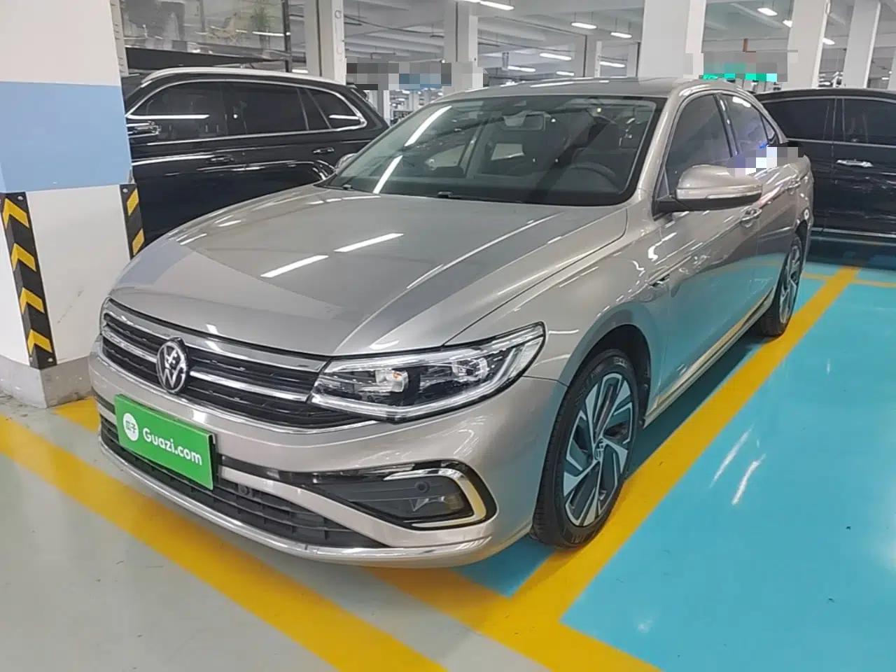 Volkswagen Bora 2023 300TSI DSG Prestige Edition — миниатюра 1