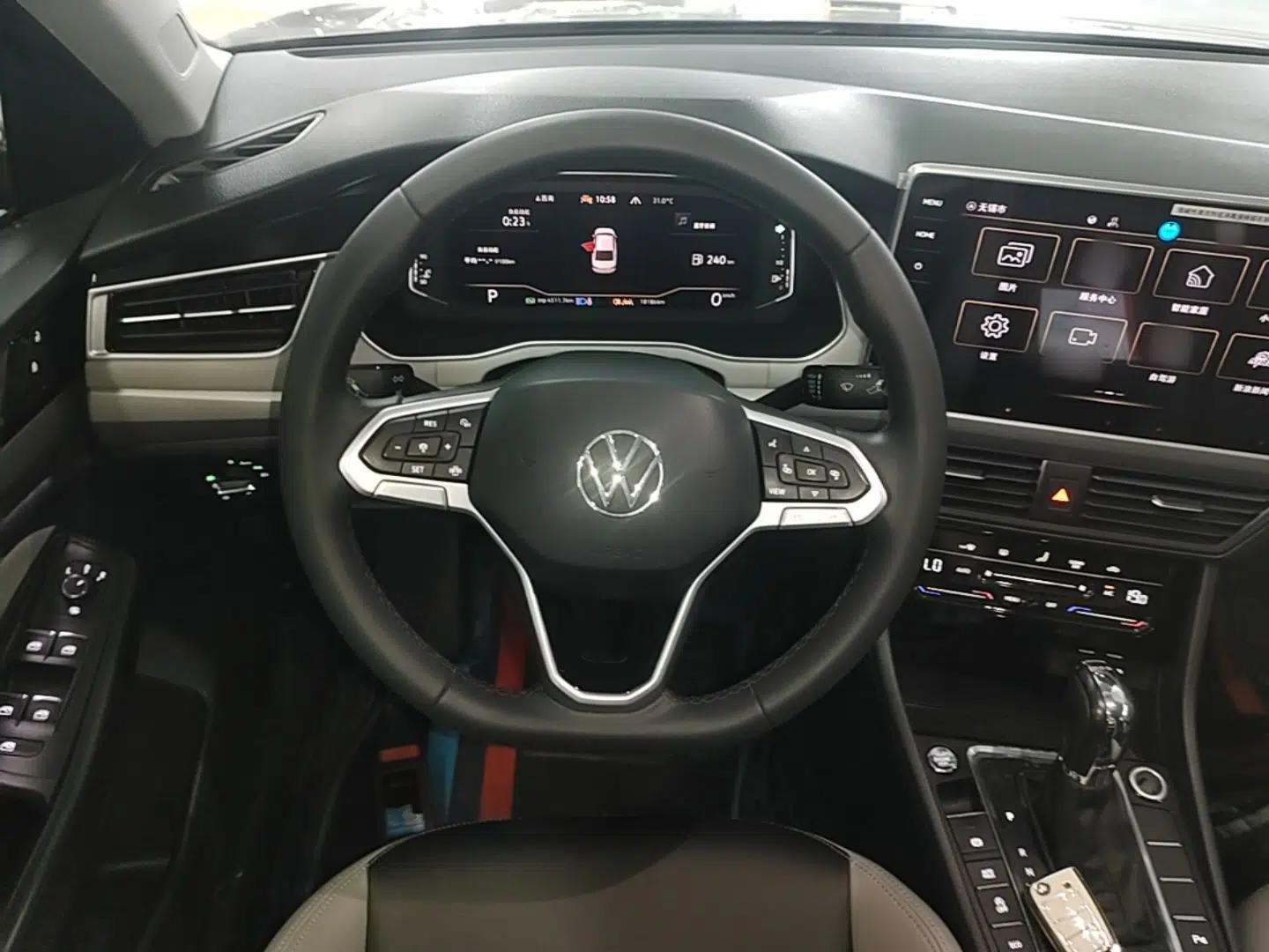 Volkswagen Bora 2023 300TSI DSG Prestige Edition — миниатюра 18