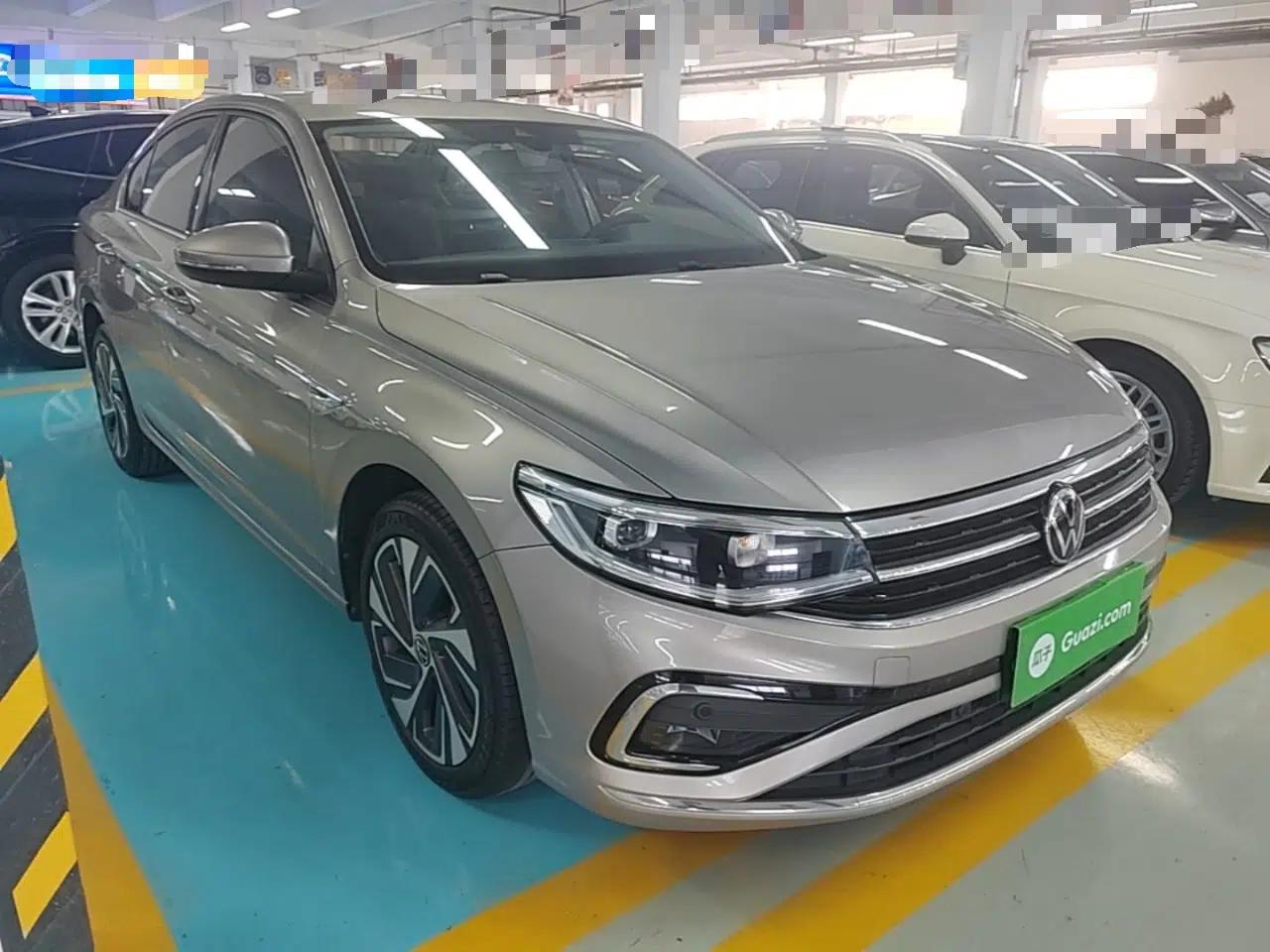Volkswagen Bora 2023 300TSI DSG Prestige Edition — миниатюра 3