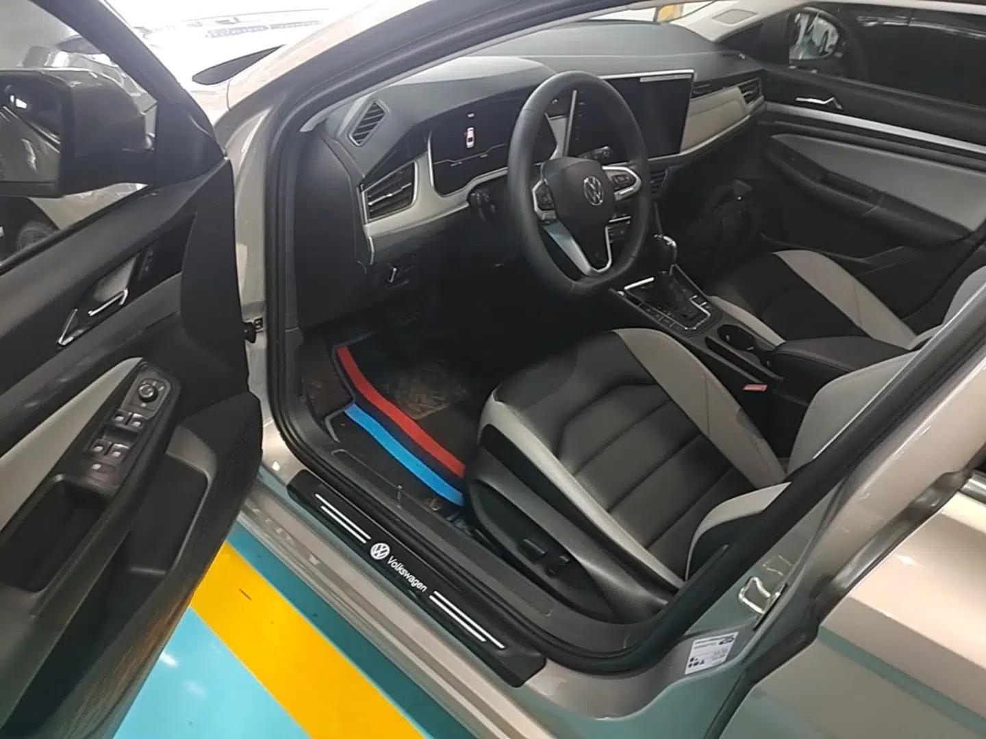 Volkswagen Bora 2023 300TSI DSG Prestige Edition — миниатюра 23