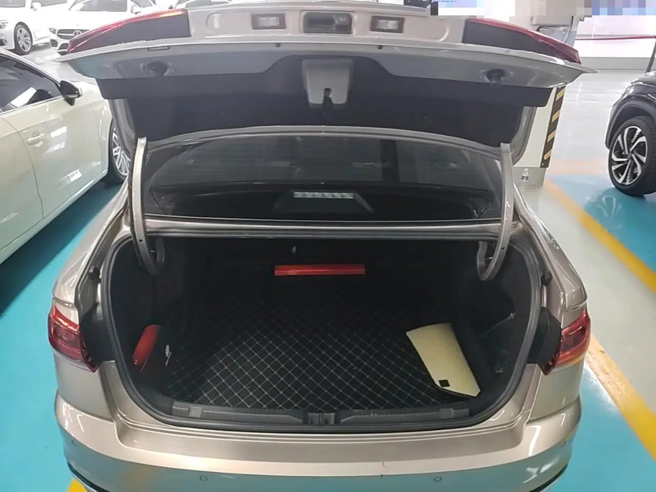 Volkswagen Bora 2023 300TSI DSG Prestige Edition — миниатюра 27