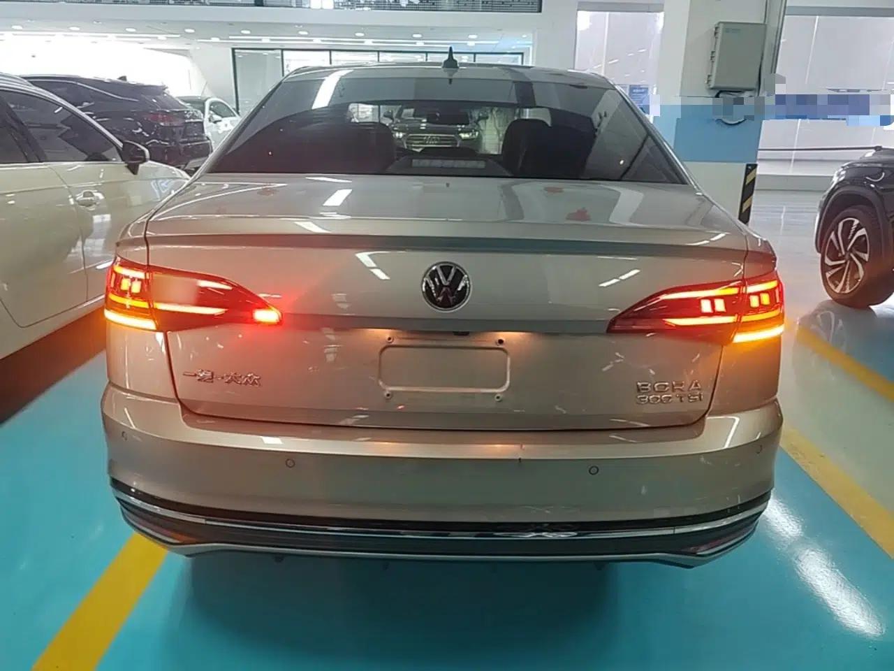 Volkswagen Bora 2023 300TSI DSG Prestige Edition — миниатюра 5