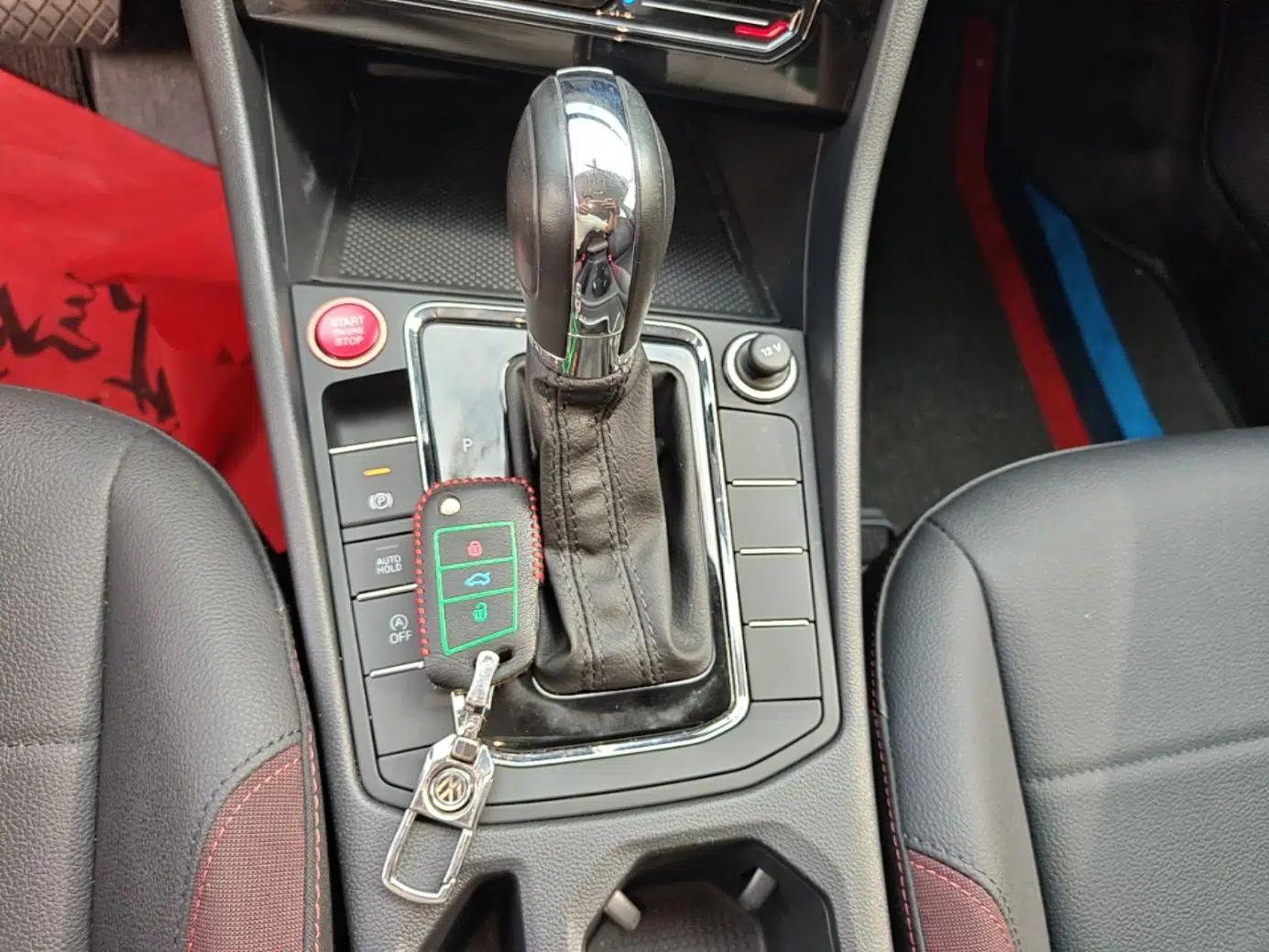 Volkswagen Bora 2021 1.5L Automatic Elite Smart Connect Edition — миниатюра 16