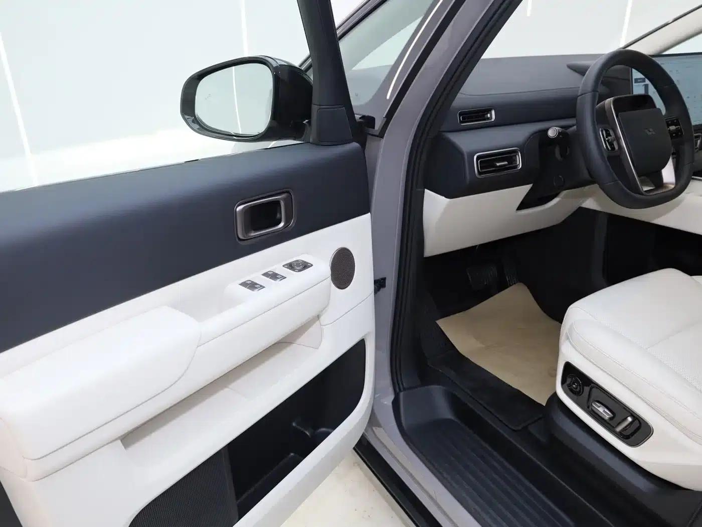 Li Auto MEGA 2025 Home Edition — миниатюра 19