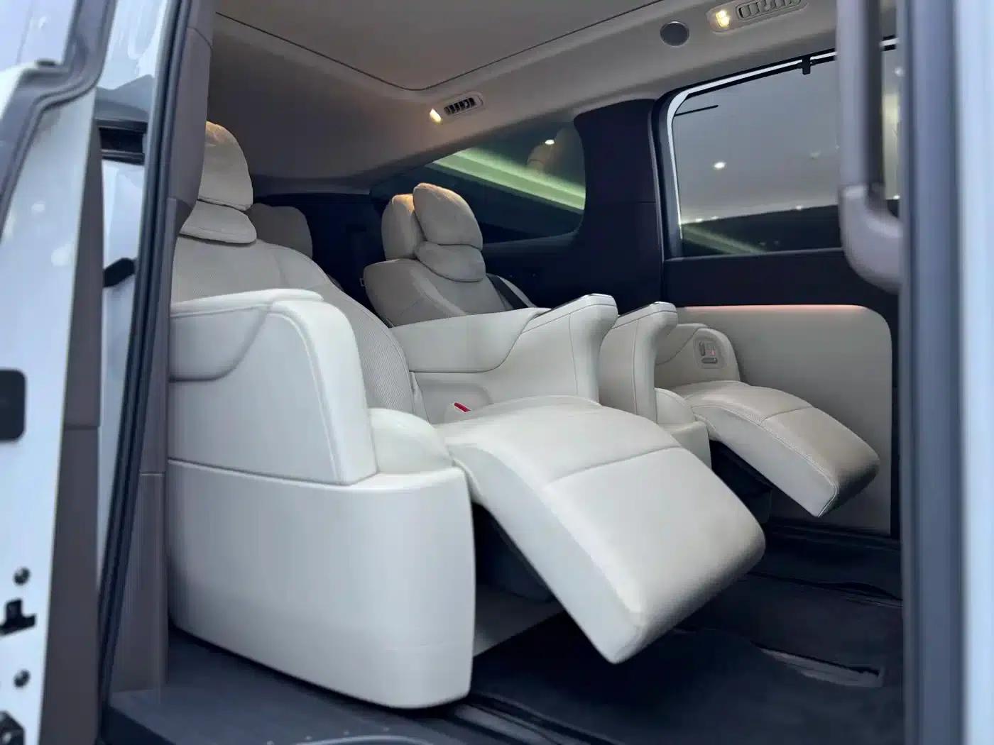Li Auto MEGA 2024 Ultra — миниатюра 16
