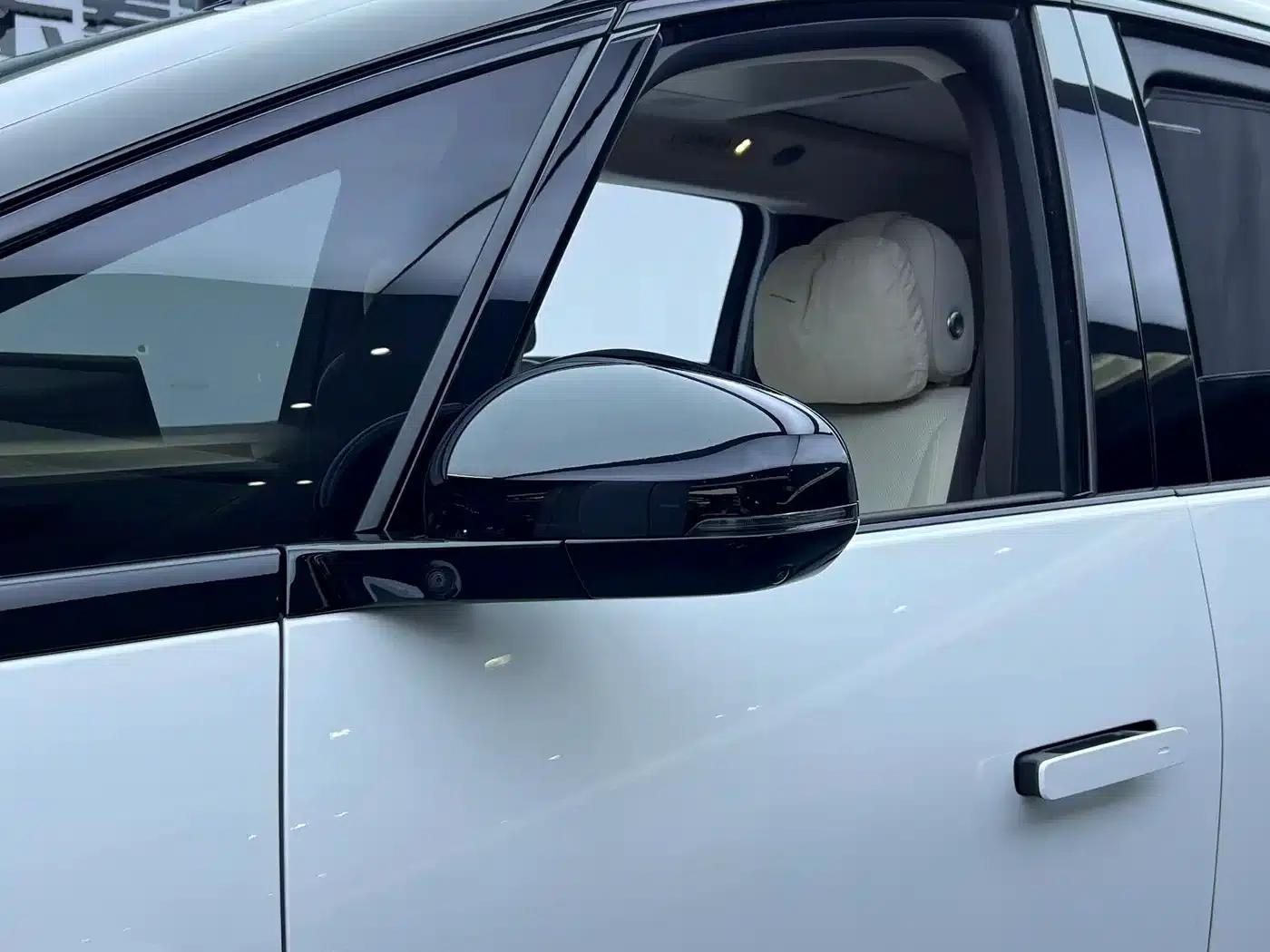Li Auto MEGA 2024 Ultra — миниатюра 25