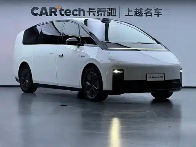 Li Auto MEGA 2024 Ultra