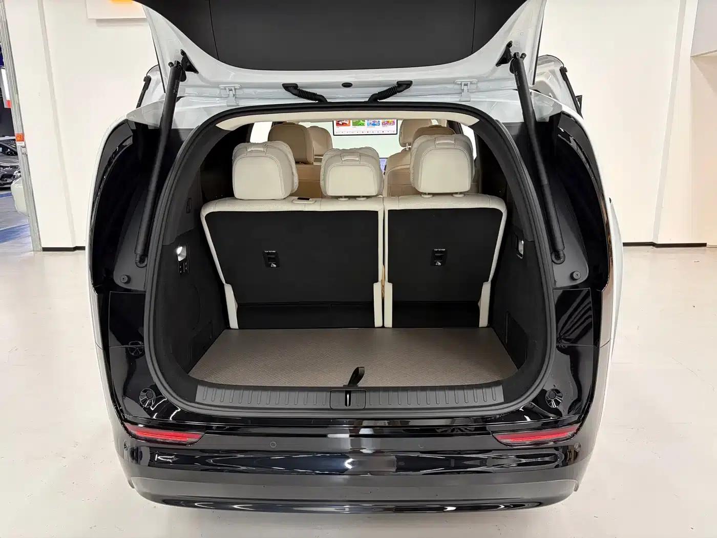 Li Auto MEGA 2025 Home Edition — миниатюра 19