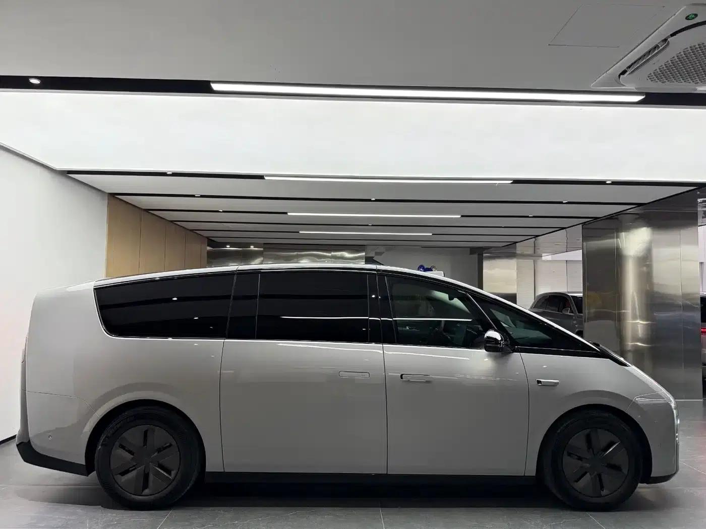 Li Auto MEGA 2024 Ultra — миниатюра 14