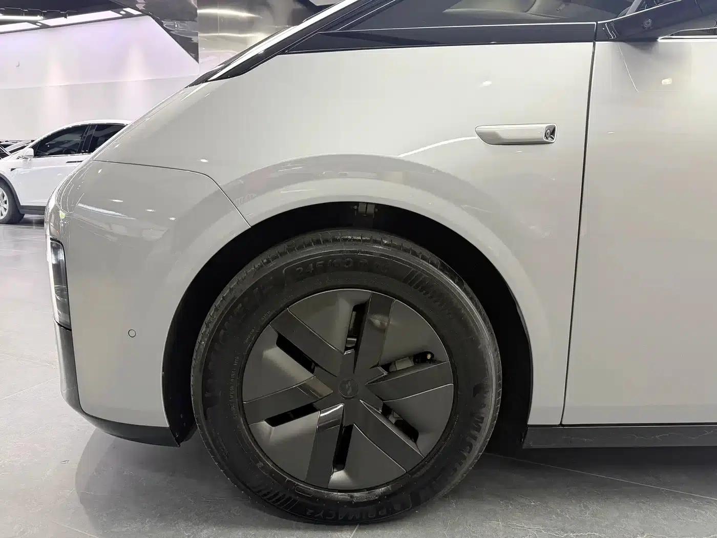 Li Auto MEGA 2024 Ultra — миниатюра 17