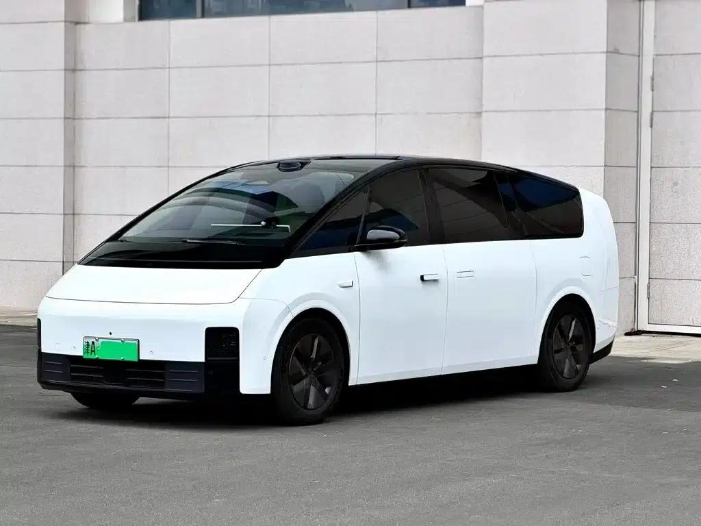 Li Auto MEGA 2025 Home Edition — миниатюра 1