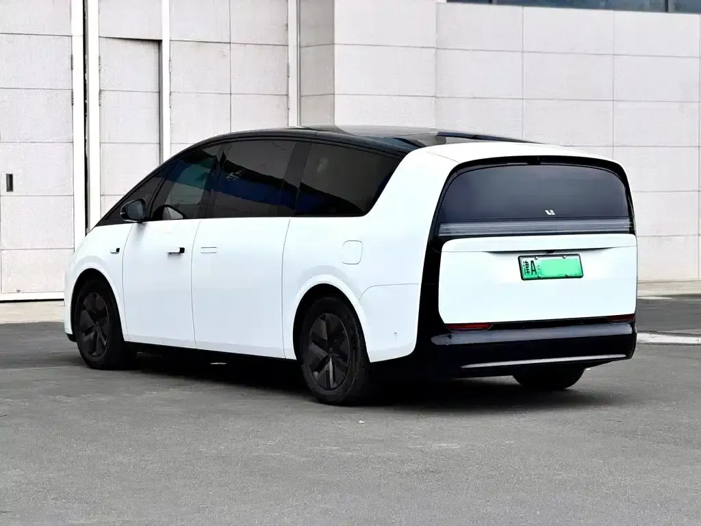 Li Auto MEGA 2025 Home Edition — миниатюра 4