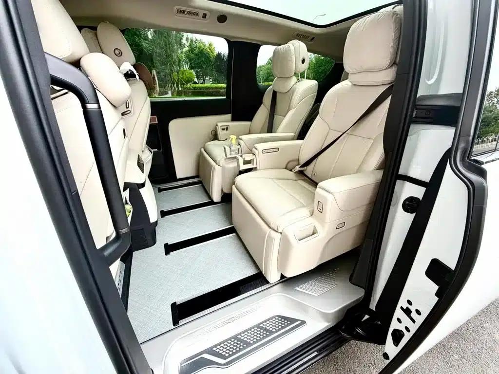 Li Auto MEGA 2025 Home Edition — миниатюра 8