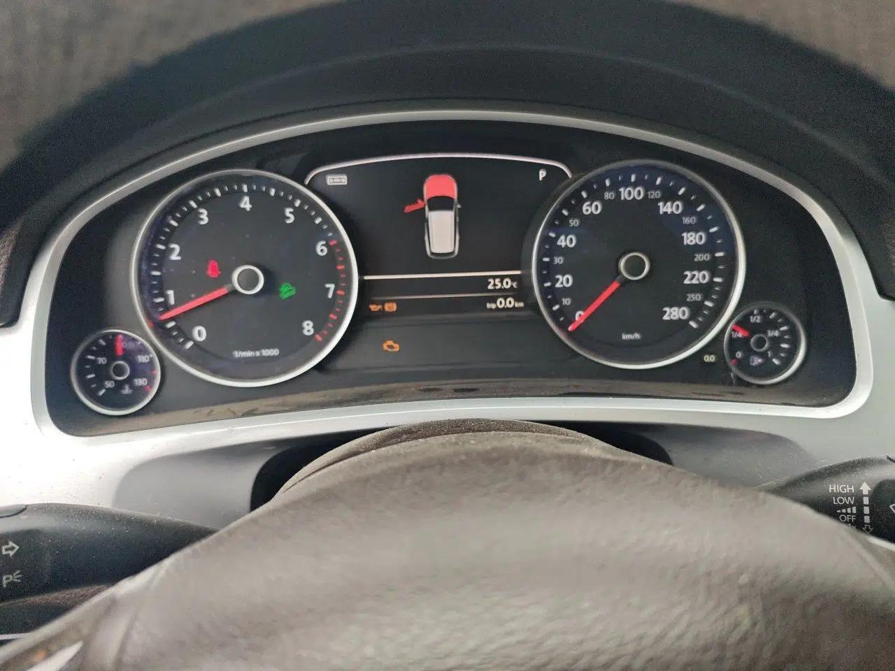 Volkswagen Touareg 2011 3.0 TSI Standard Version — миниатюра 11