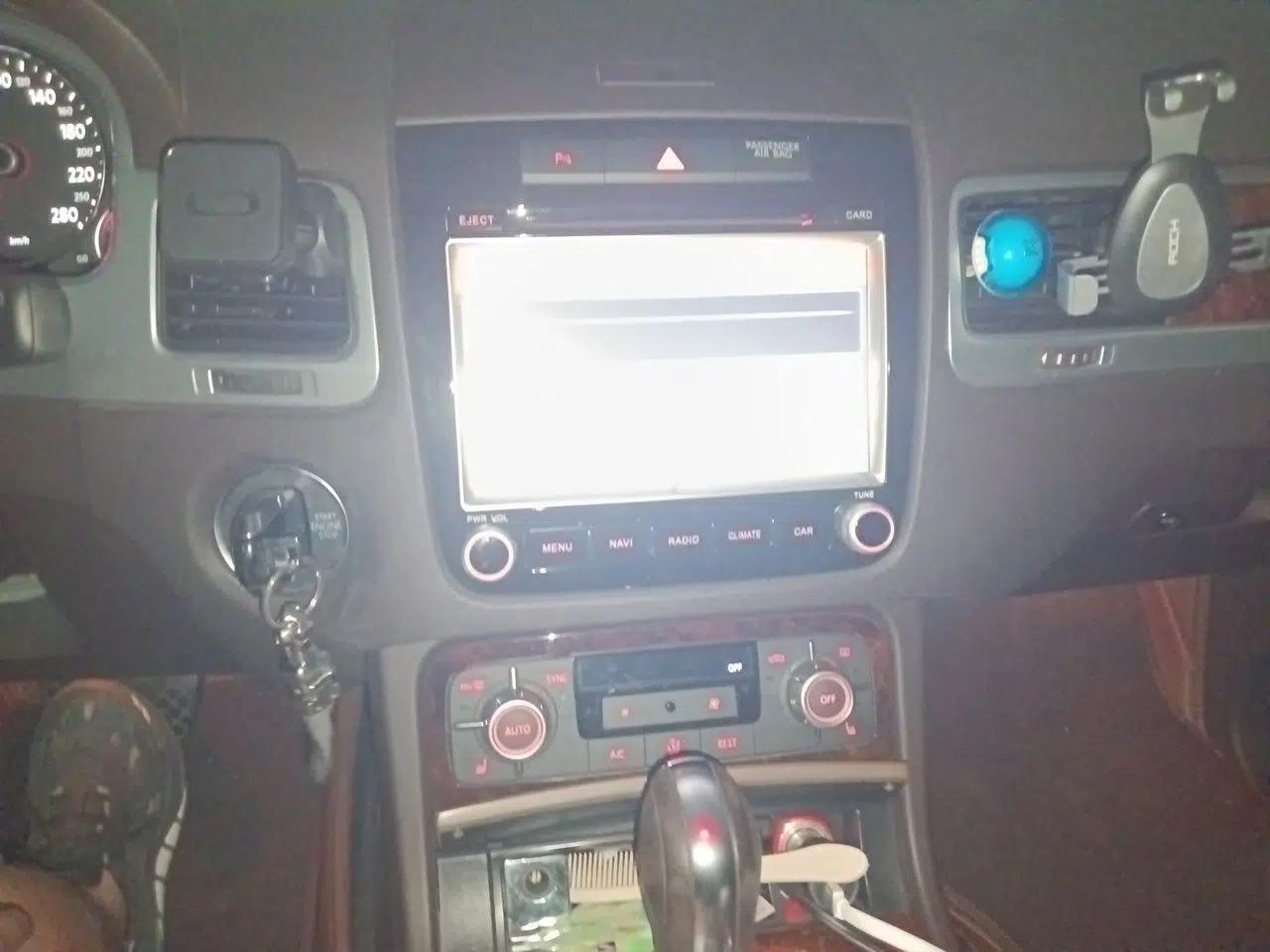 Volkswagen Touareg 2011 3.0 TSI Standard Version — миниатюра 13