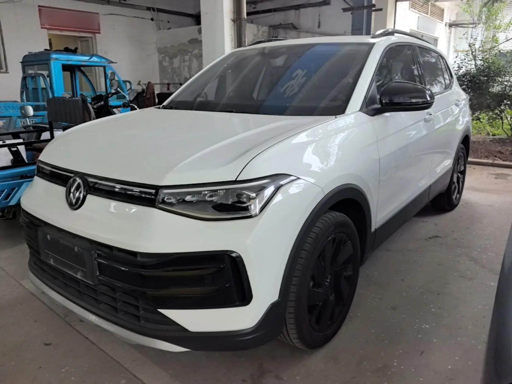 Volkswagen Tharu 2025 NewRui 300TSI Prestige Edition — миниатюра 1