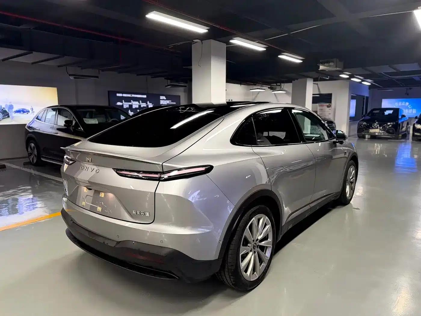 L60 2025 Model 60kWh Four-Wheel Drive — миниатюра 6