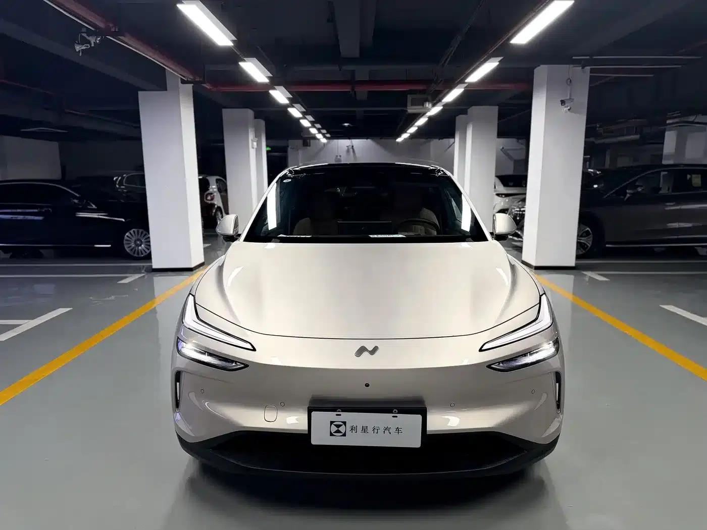 L60 2025 Model 60kWh Four-Wheel Drive — миниатюра 2