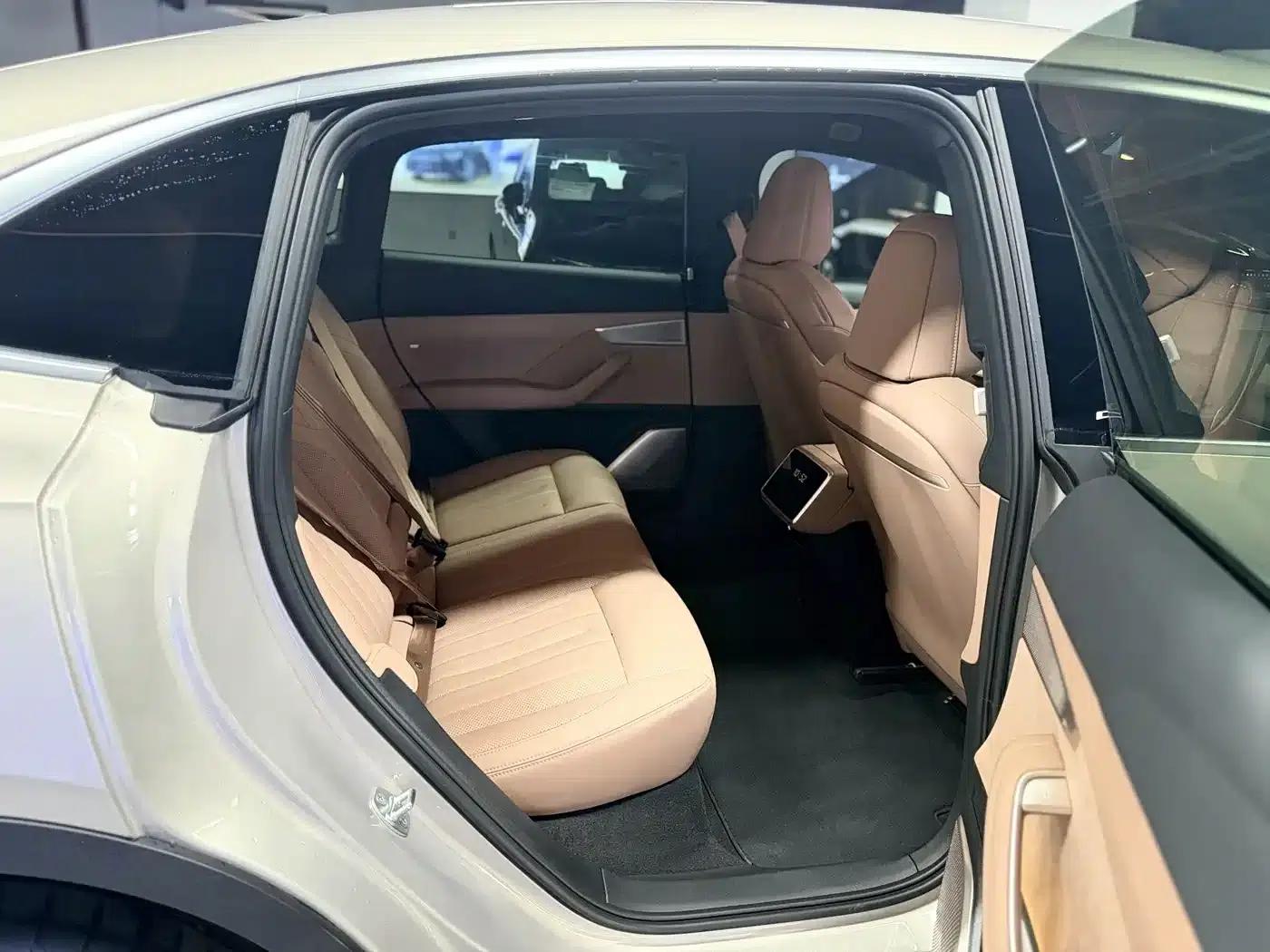 L60 2025 Model 60kWh Four-Wheel Drive — миниатюра 11