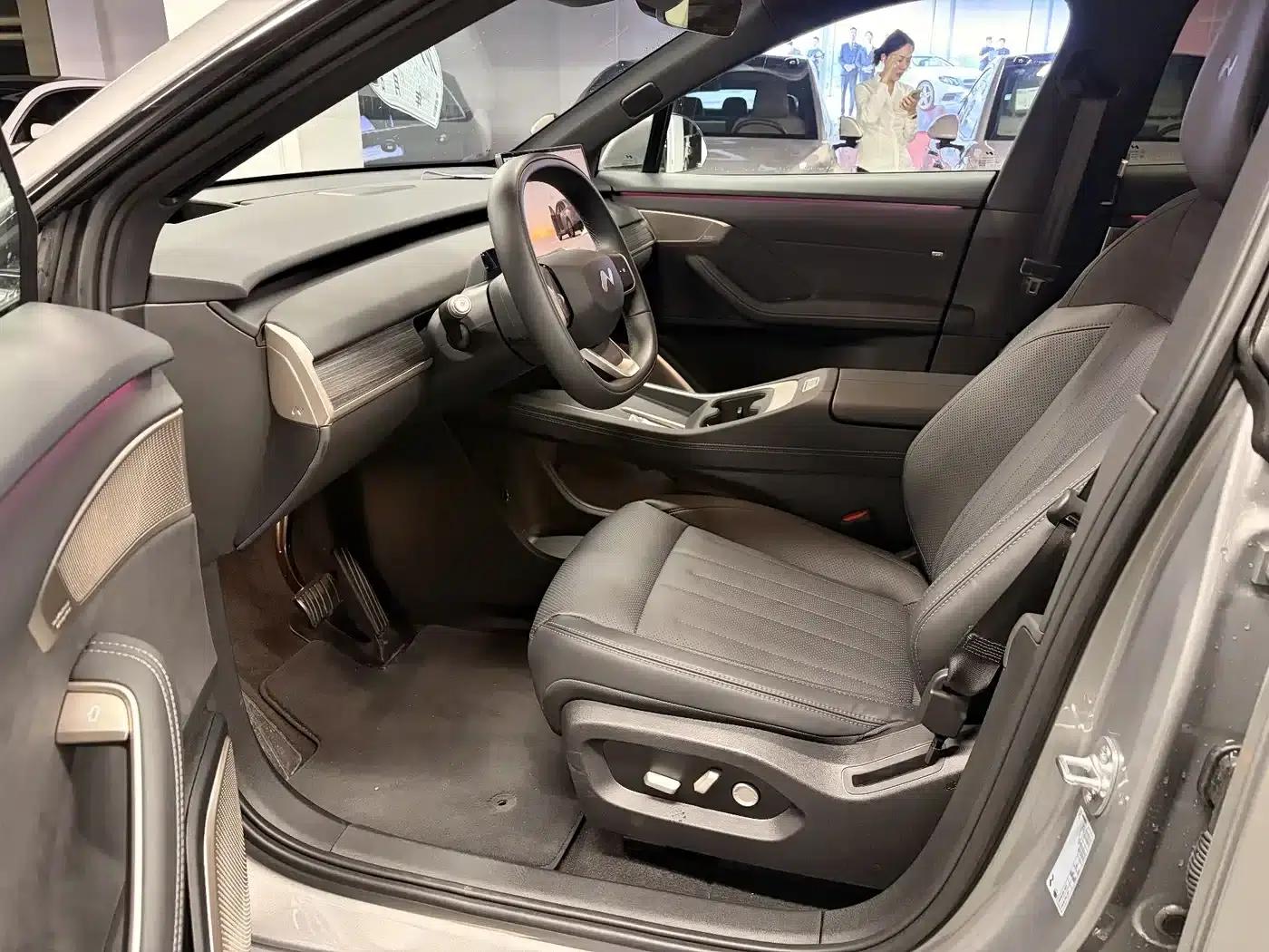 L60 2025 Model 60kWh Four-Wheel Drive — миниатюра 11