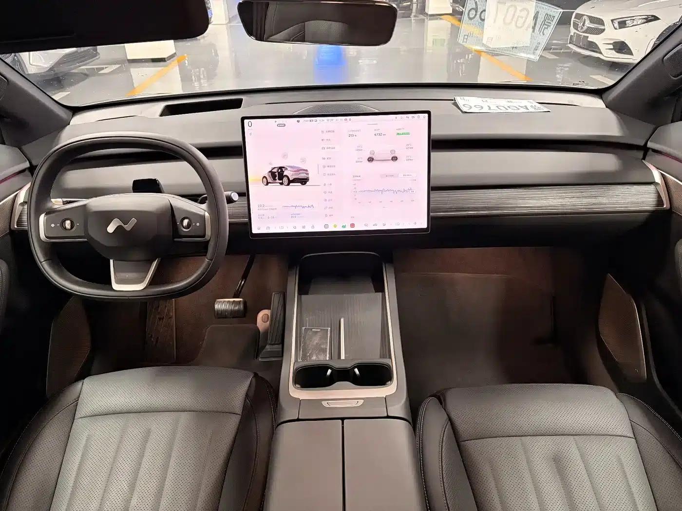 L60 2025 Model 60kWh Four-Wheel Drive — миниатюра 15