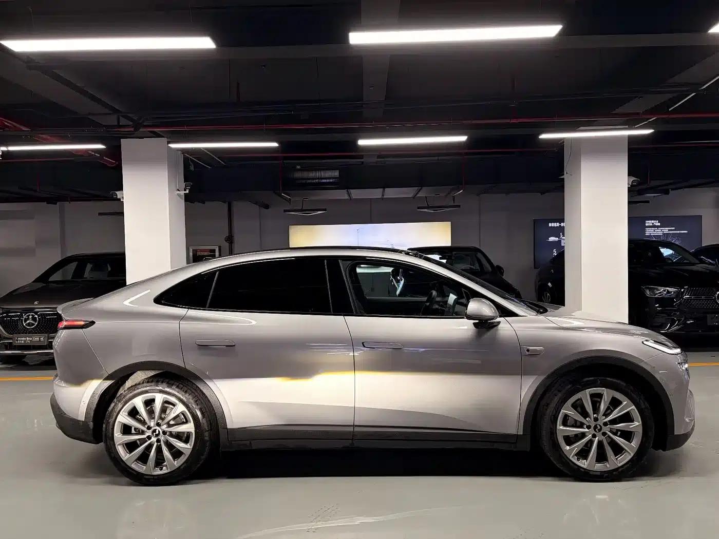 L60 2025 Model 60kWh Four-Wheel Drive — миниатюра 4