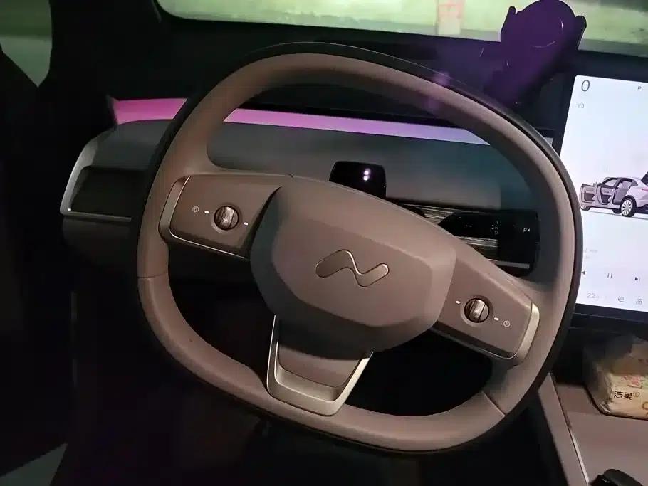 L60 2025 Model 60kWh Violet Limited Edition — миниатюра 15