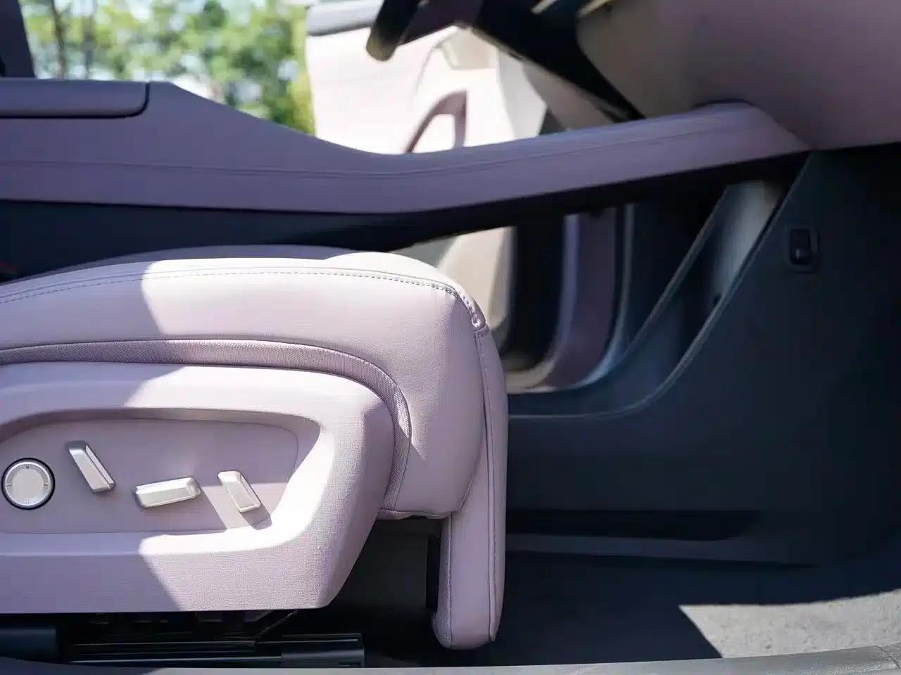 Chevrolet L60 2024 60kWh Rear-Wheel Drive — миниатюра 11
