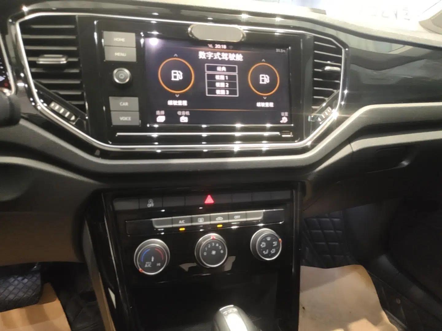 Volkswagen T-ROC 2020 280TSI DSG Two-Wheel Drive Comfort Version — миниатюра 15
