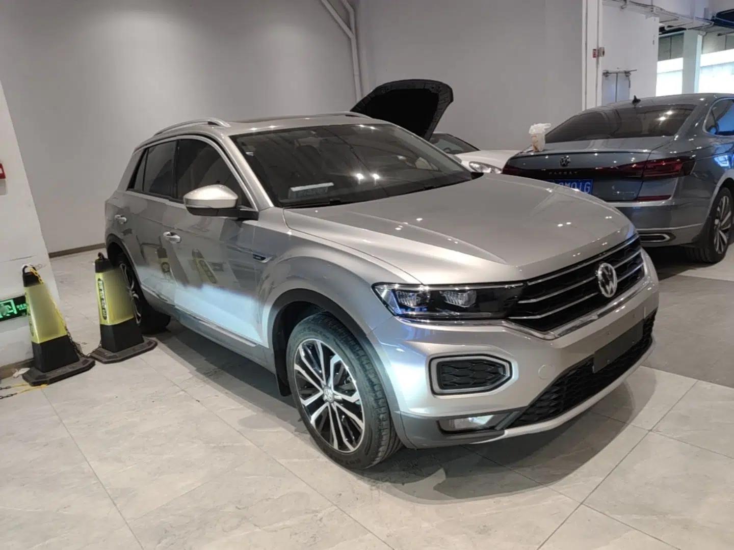Volkswagen T-ROC 2020 280TSI DSG Two-Wheel Drive Comfort Version — миниатюра 3