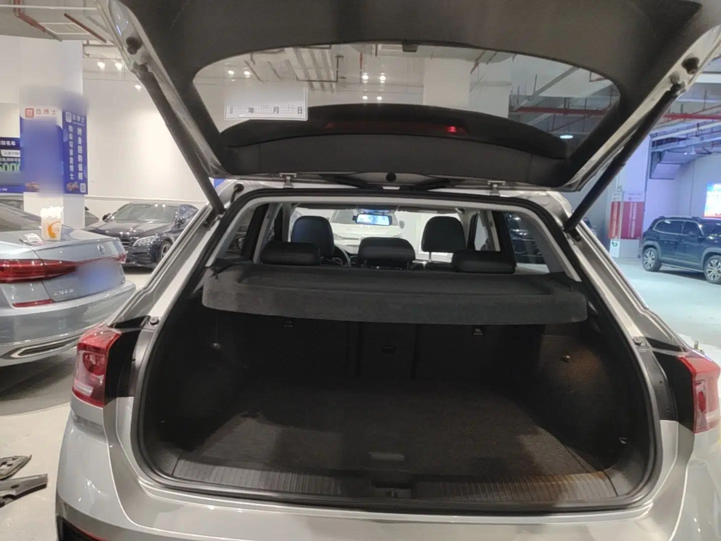 Volkswagen T-ROC 2020 280TSI DSG Two-Wheel Drive Comfort Version — миниатюра 22