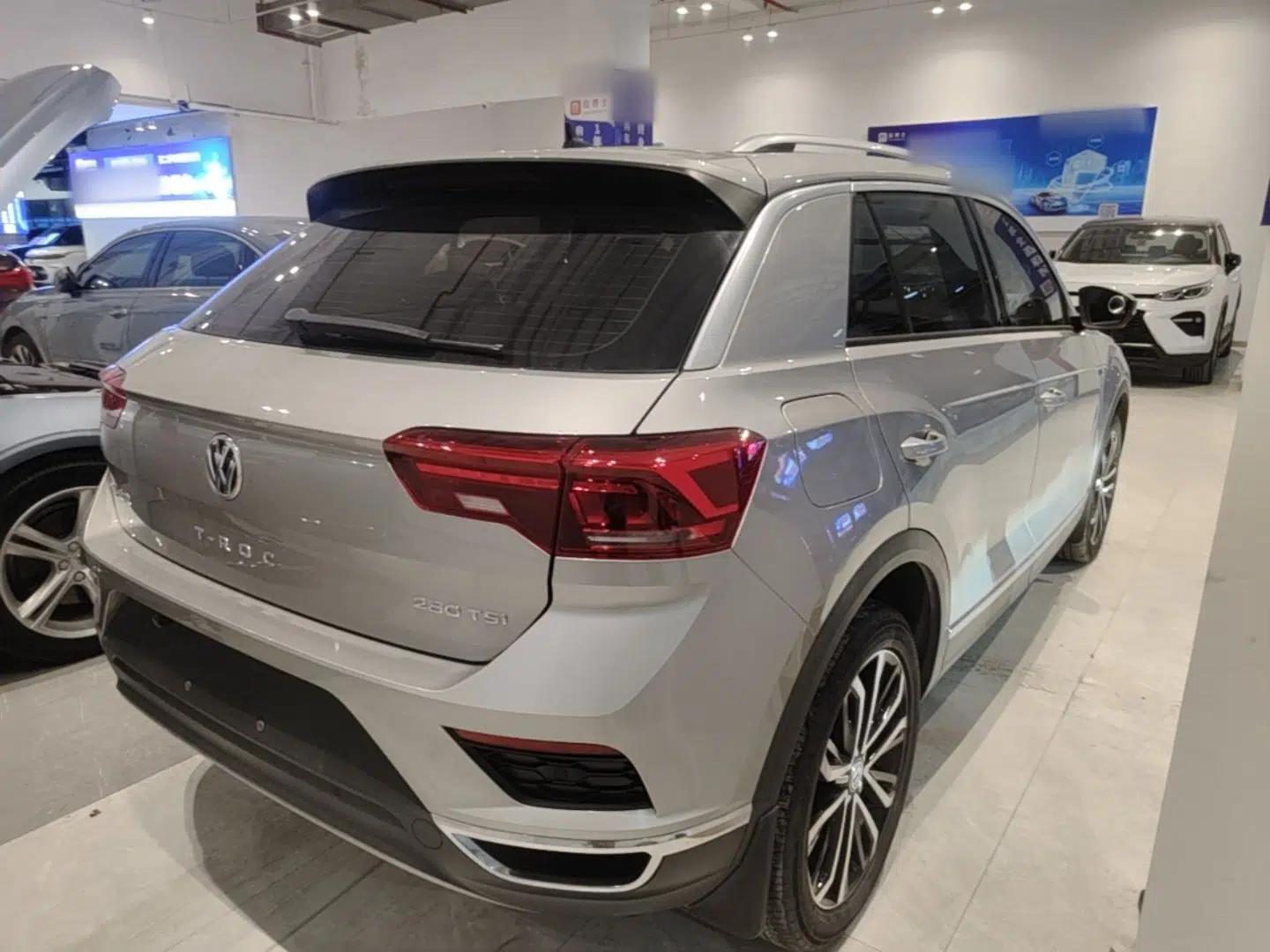 Volkswagen T-ROC 2020 280TSI DSG Two-Wheel Drive Comfort Version — миниатюра 6