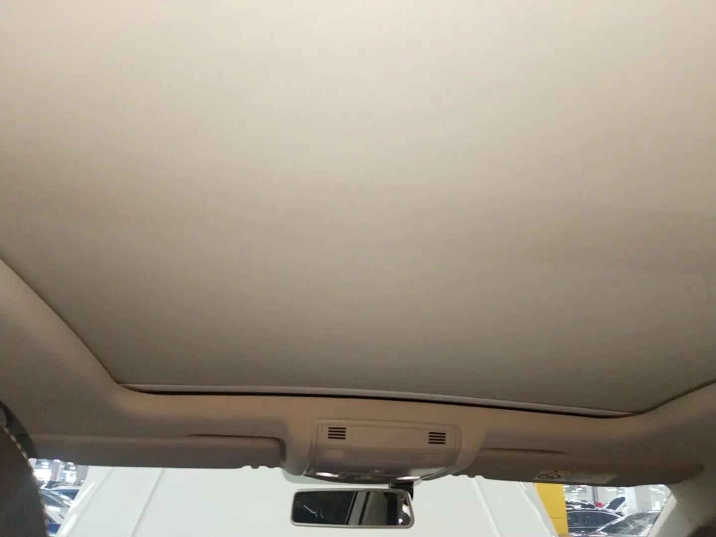 Volkswagen T-ROC 2020 280TSI DSG Two-Wheel-Drive Elite Version — миниатюра 21