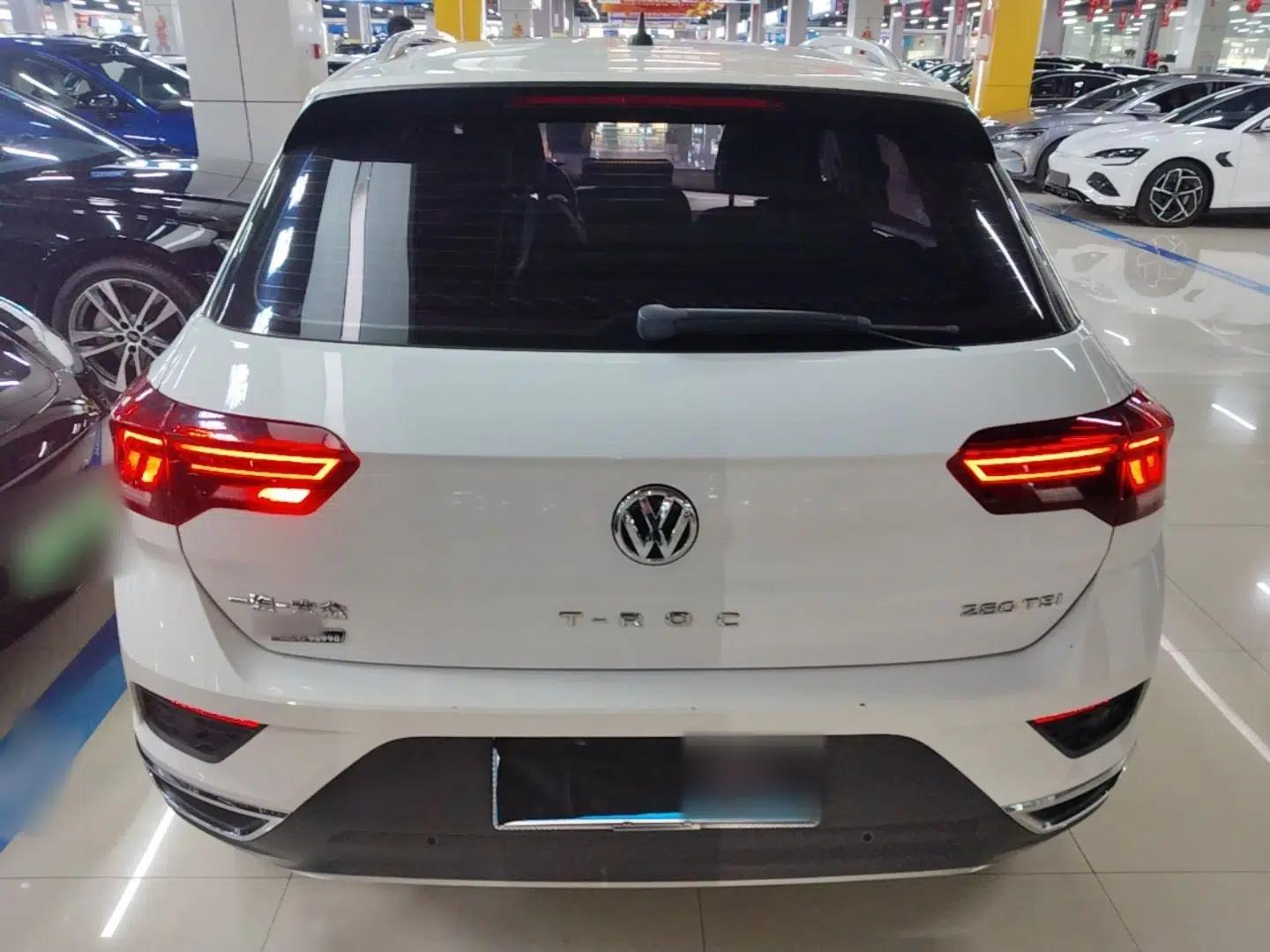Volkswagen T-ROC 2020 280TSI DSG Two-Wheel-Drive Elite Version — миниатюра 5