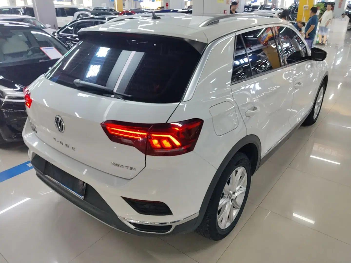 Volkswagen T-ROC 2020 280TSI DSG Two-Wheel-Drive Elite Version — миниатюра 6