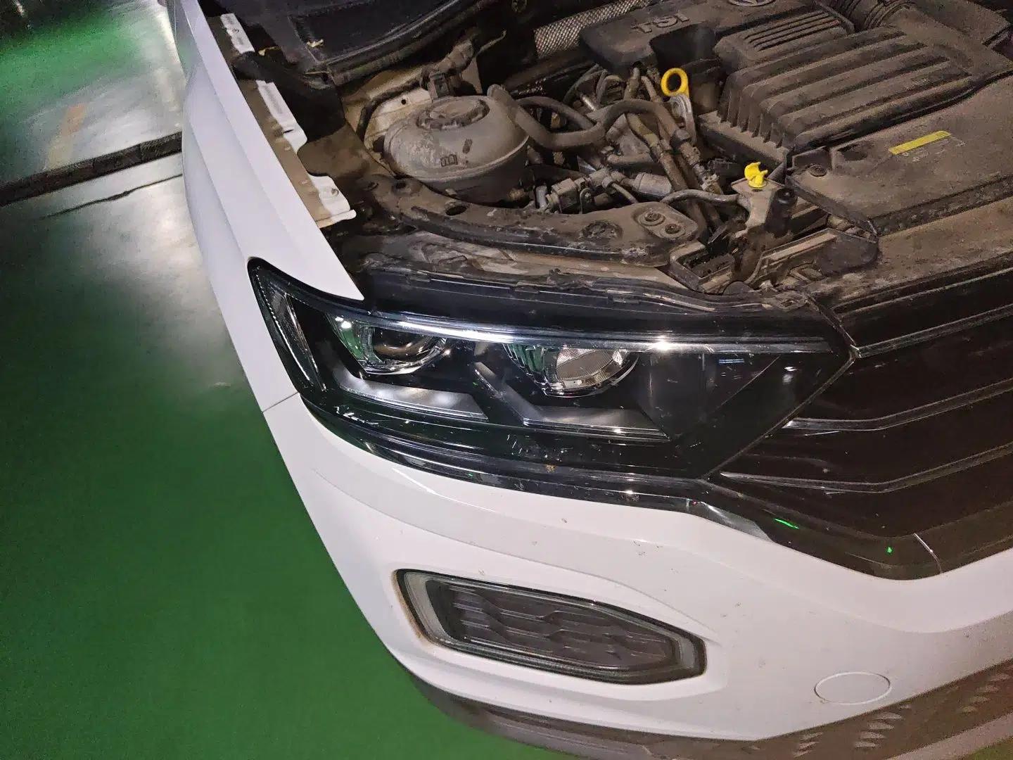 Volkswagen T-ROC 2020 280TSI DSG Two-Wheel-Drive Elite Version — миниатюра 7