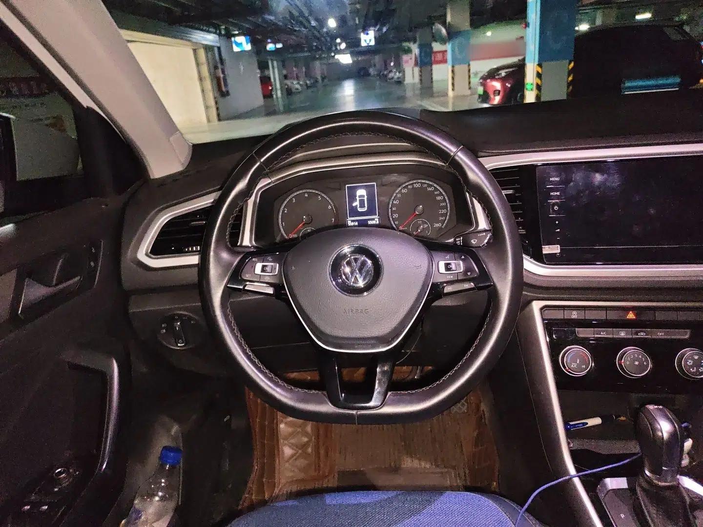 Volkswagen T-ROC 2020 280TSI DSG Two-Wheel-Drive Elite Version — миниатюра 10