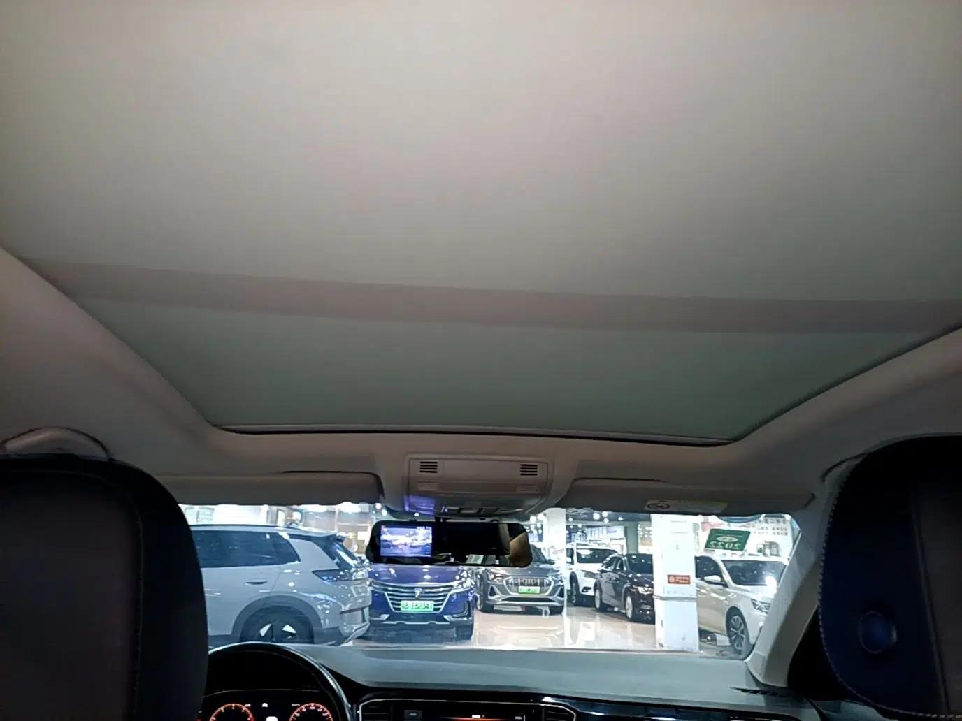 Volkswagen T-ROC 2020 280TSI DSG Two-Wheel Drive Comfort Version — миниатюра 21