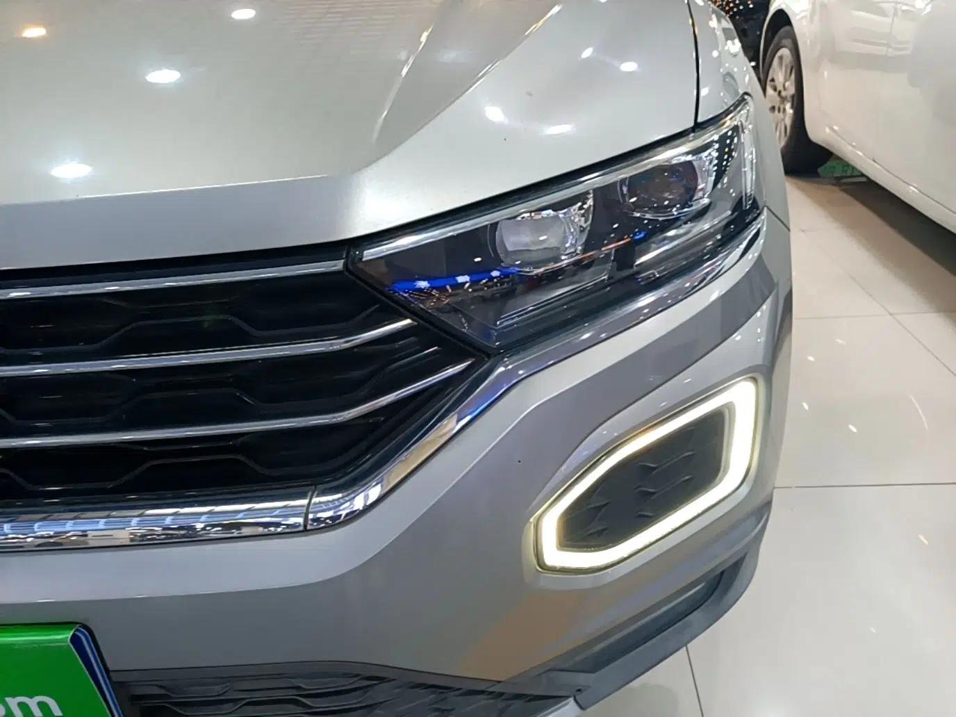 Volkswagen T-ROC 2020 280TSI DSG Two-Wheel Drive Comfort Version — миниатюра 8
