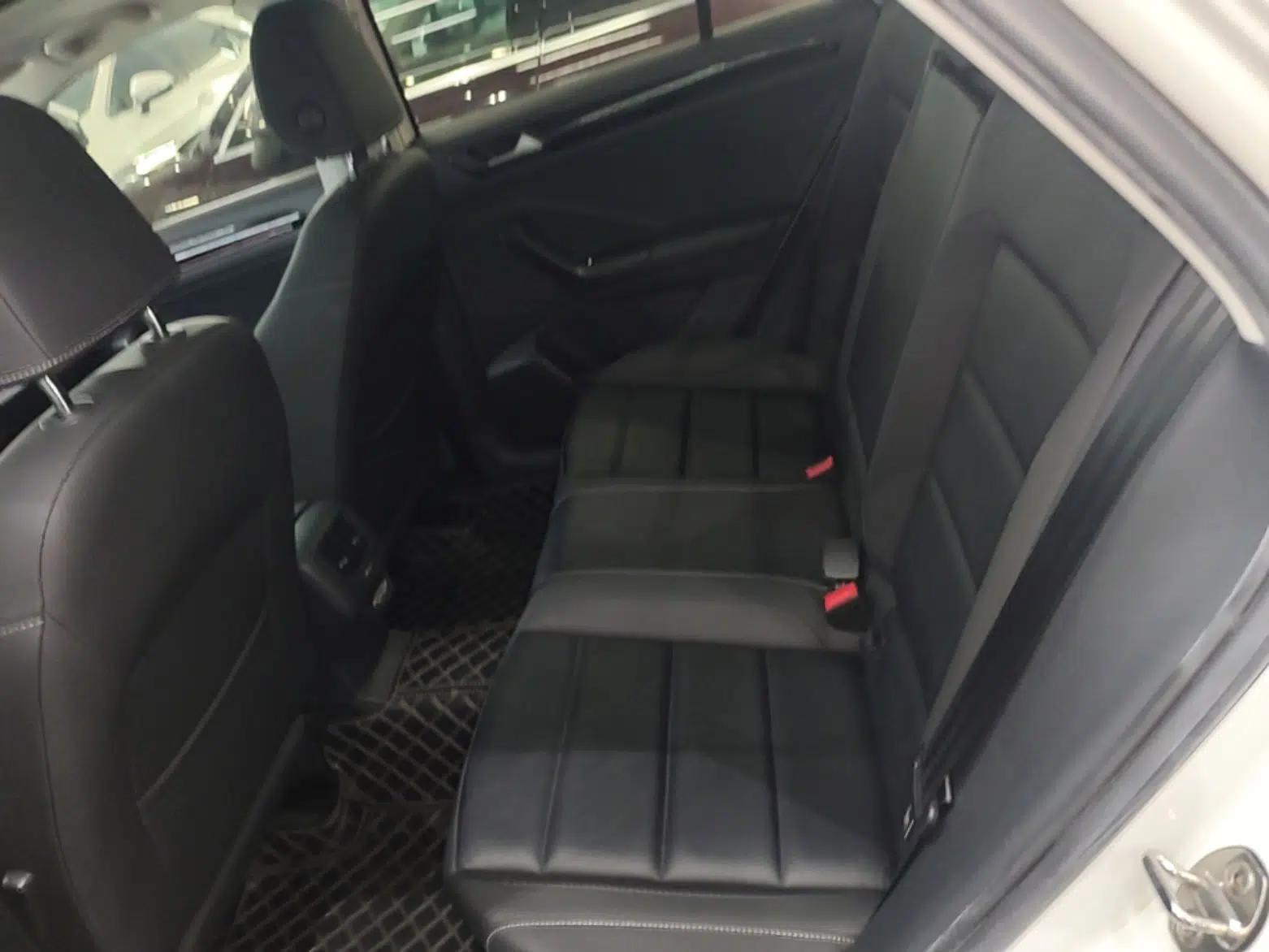 Volkswagen T-ROC 2020 280TSI DSG Two-Wheel Drive Comfort Version — миниатюра 20