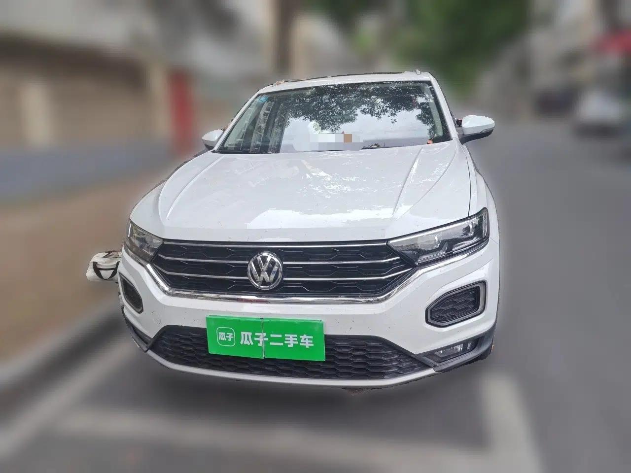 Volkswagen T-ROC 2020 230TSI DSG Two-Wheel Drive Advanced Version — миниатюра 2