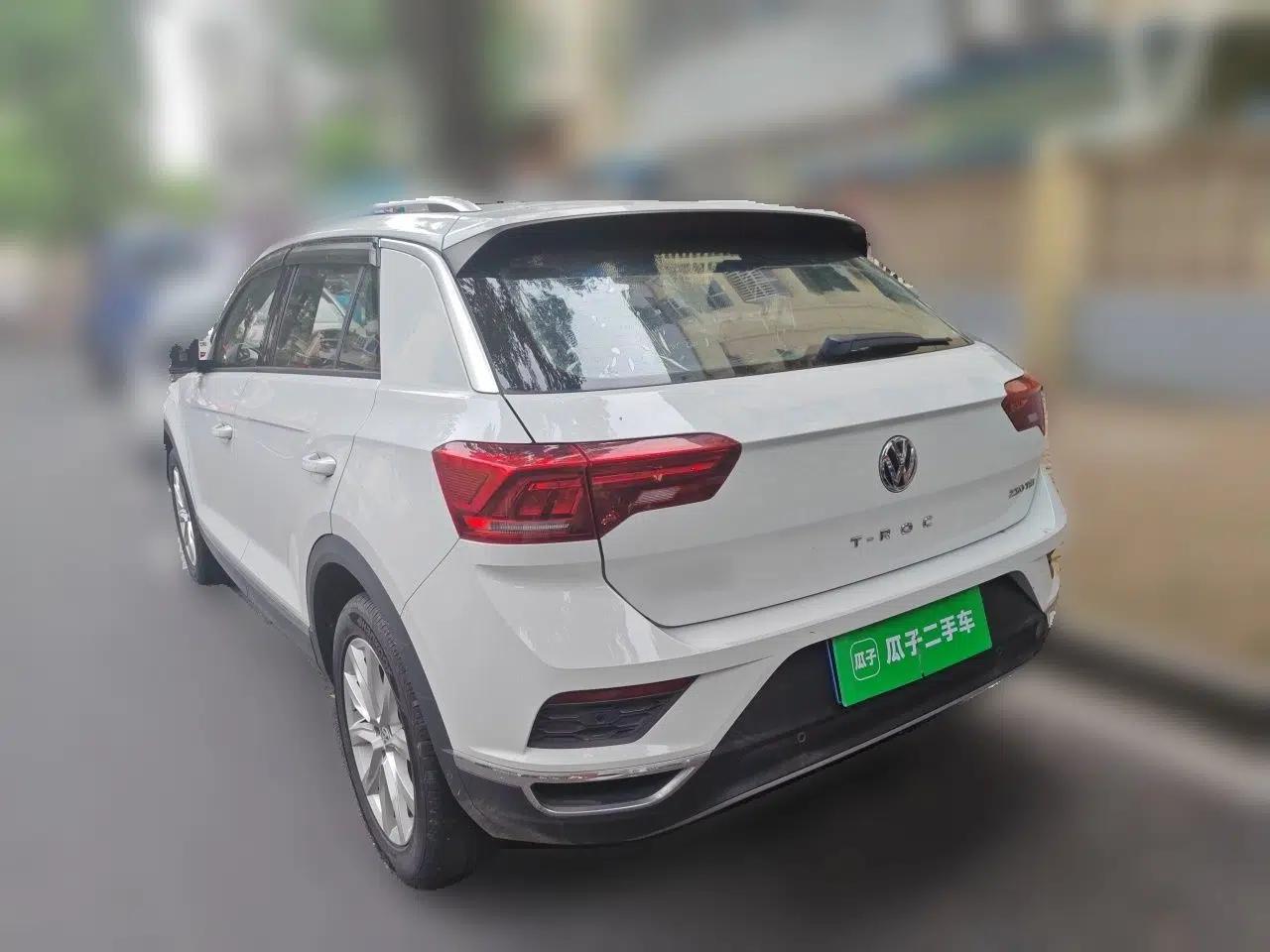 Volkswagen T-ROC 2020 230TSI DSG Two-Wheel Drive Advanced Version — миниатюра 4