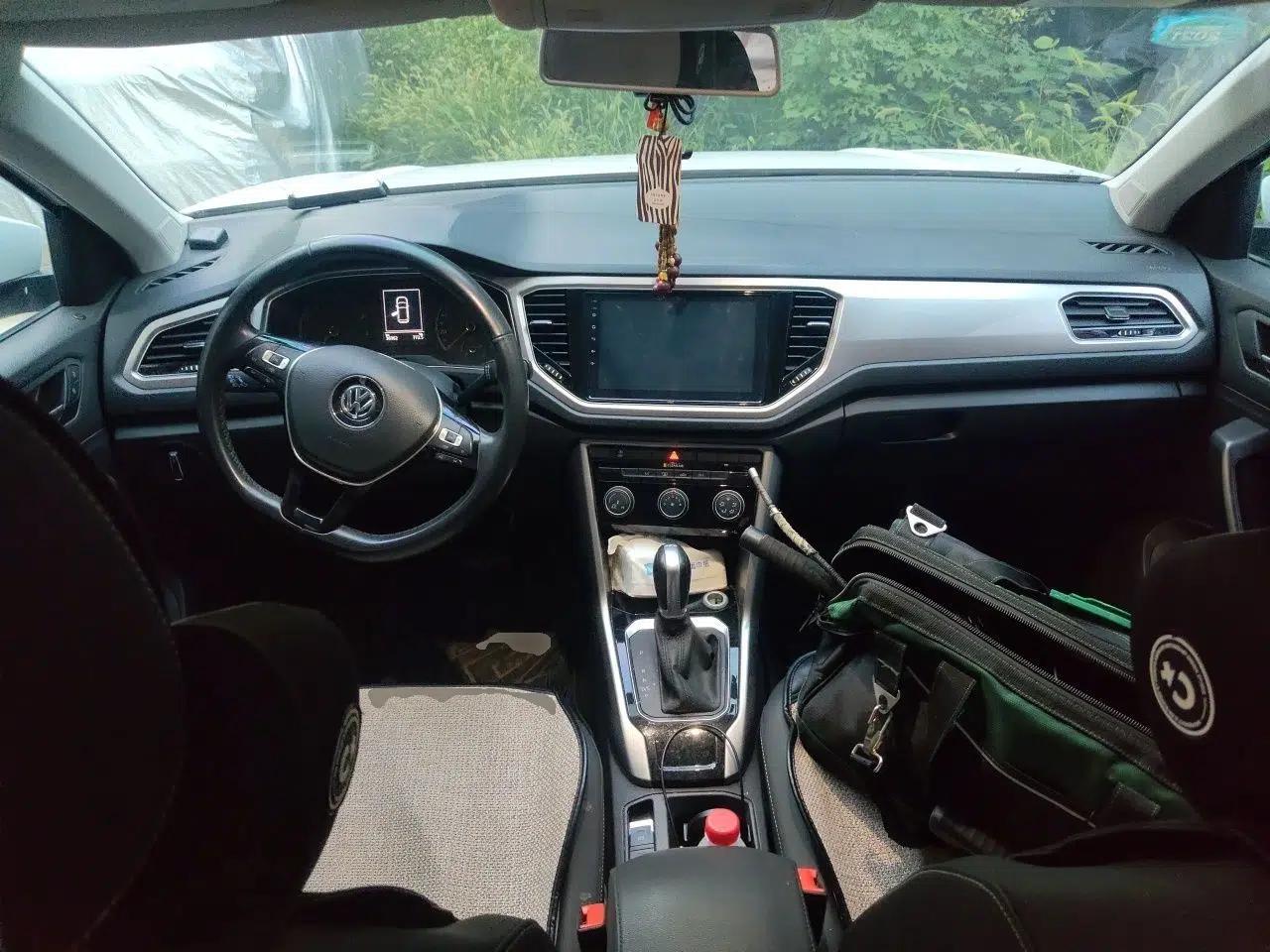 Volkswagen T-ROC 2019 230TSI DSG Two-Wheel-Drive Advanced Version China VI Standard — миниатюра 9