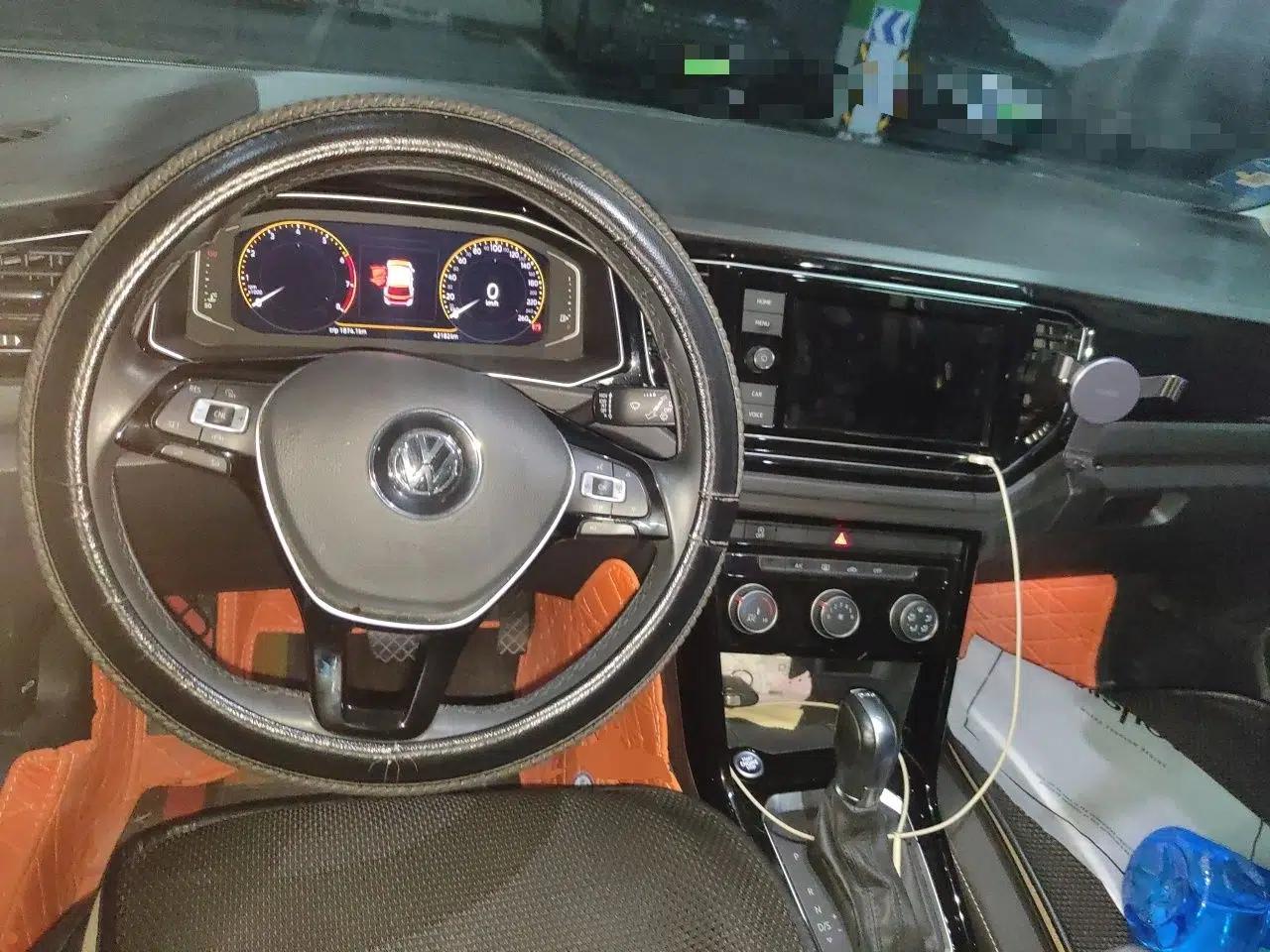 Volkswagen T-ROC 2020 280TSI DSG Two-Wheel Drive Comfort Version — миниатюра 9