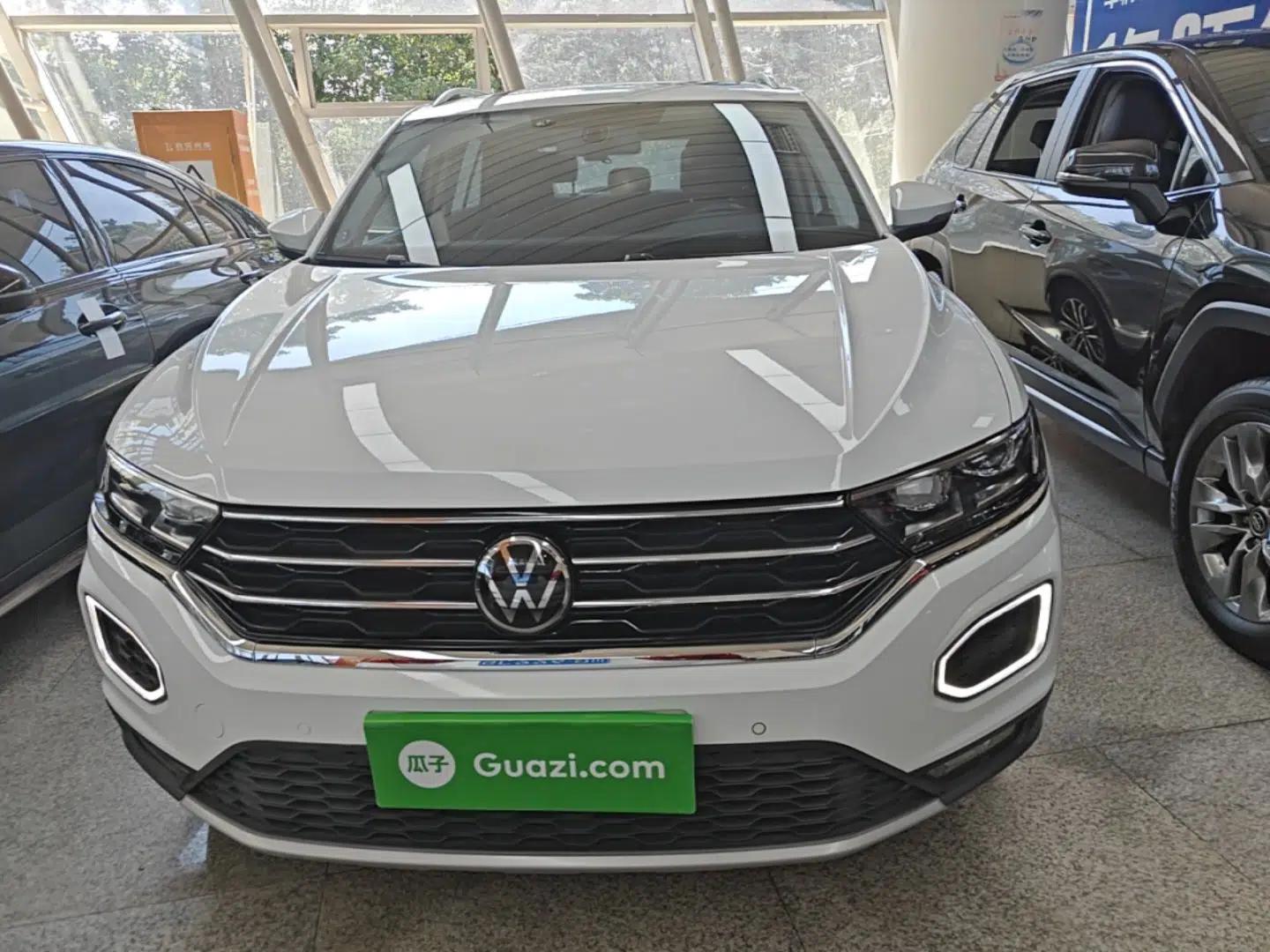 Volkswagen T-ROC 2022 280TSI DSG Two-Wheel Drive Elite PLUS — миниатюра 2