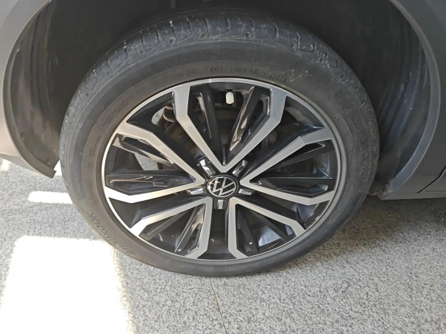 Volkswagen T-ROC 2022 280TSI DSG Two-Wheel Drive Elite PLUS — миниатюра 11